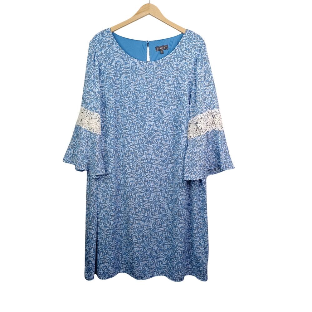 Luxology Women Crochet Bell Sleeve Boho Dress Plus Size 24 Blue White Floral NWT